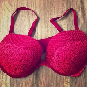 Maximum push-up bra. 38D. Red with red lace